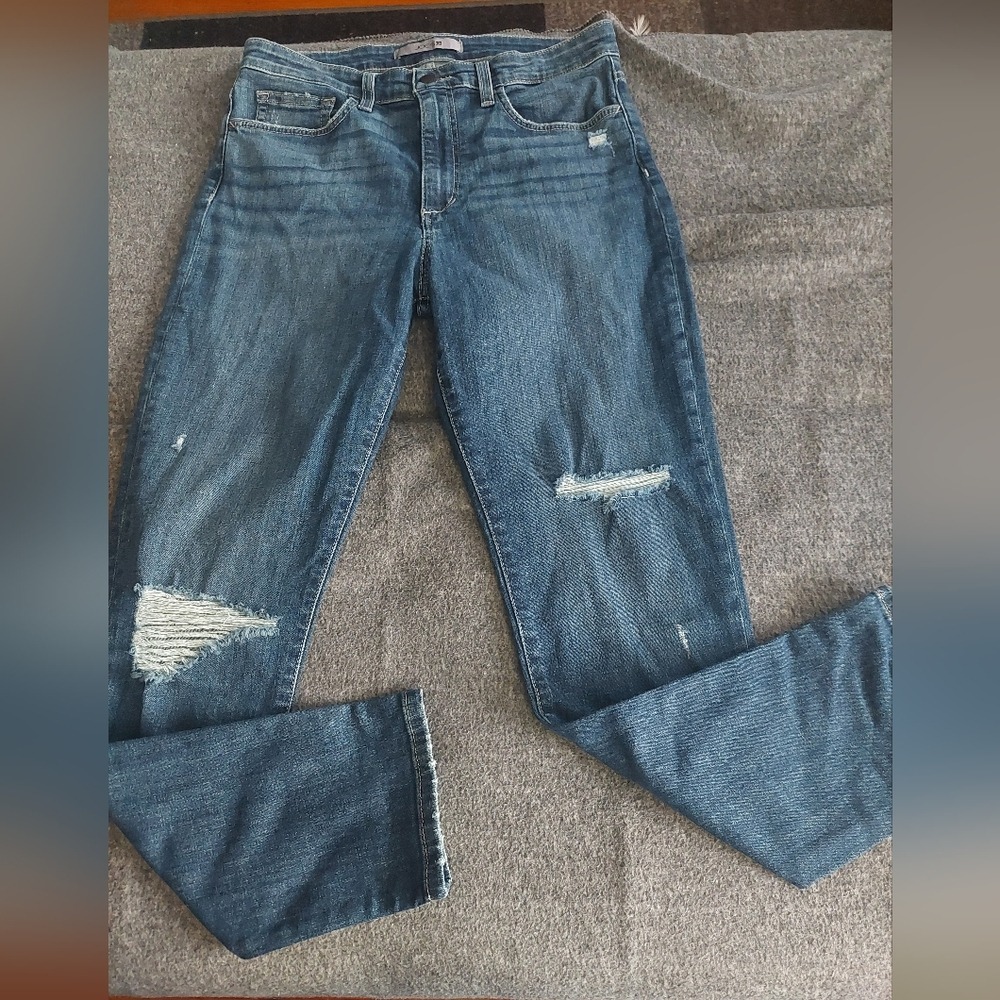 Joe's‎ distressed jeans 31